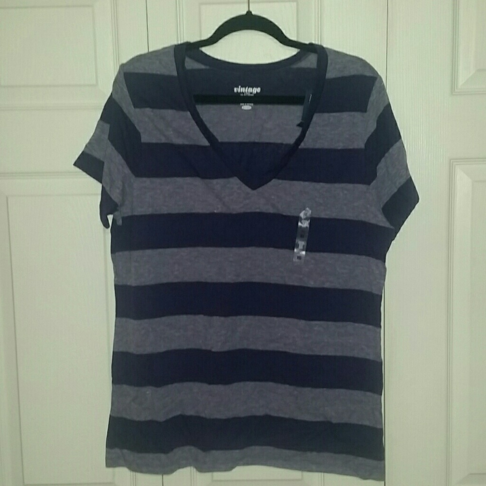 Casual short sleeve v-neck t-shirt